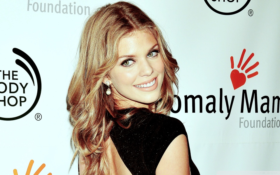 AnnaLynne McCord Ultra HD Desktop Background Wallpaper for : Widescreen