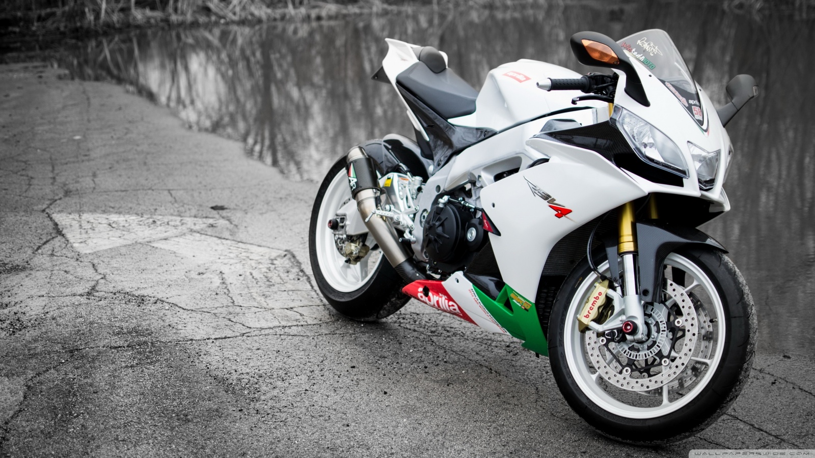 Aprilia RSV4 White Motorcycle ❤ 4K HD Desktop Wallpaper for 4K