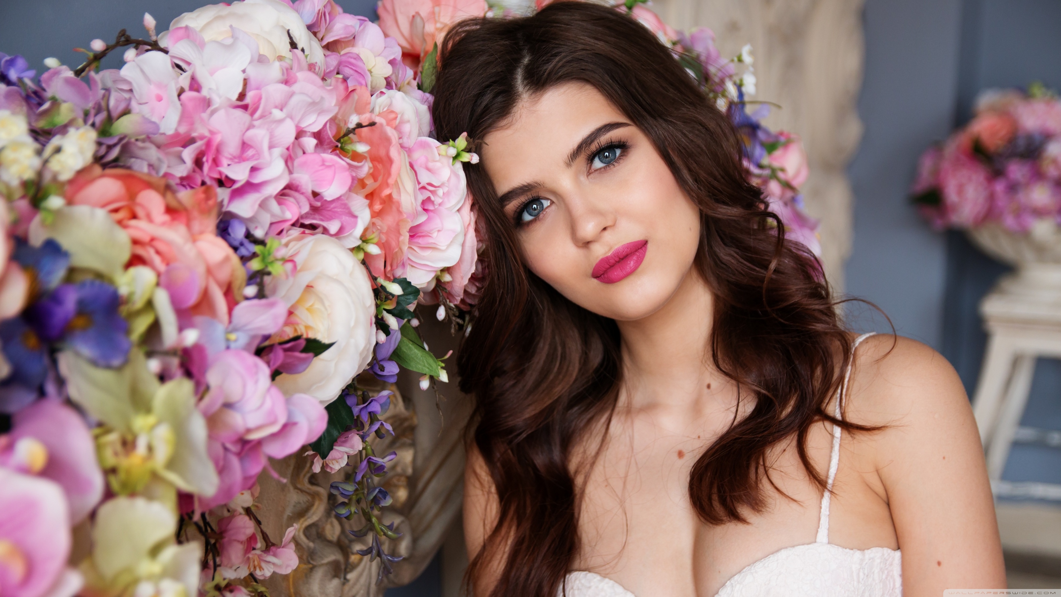 Beautiful Russian Girl, Flowers Ultra HD Desktop Background Wallpaper for  4K UHD TV : Widescreen & UltraWide Desktop & Laptop : Multi Display, Dual  Monitor : Tablet : Smartphone