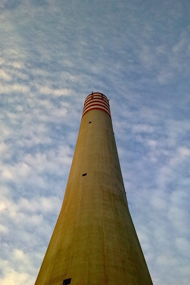 Chimney Ultra HD Desktop Background Wallpaper for Tablet Smartphone