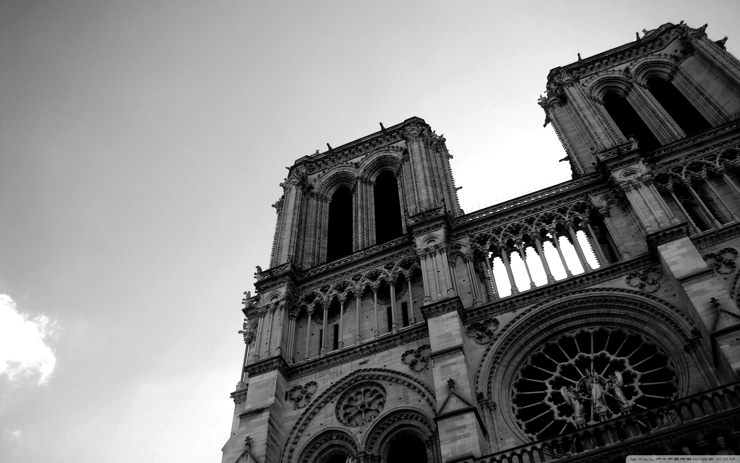 Notre Dame Ultra HD Desktop Background
