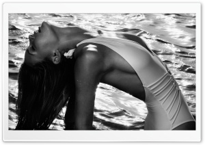 Bar Refaeli On The Beach HD Wide Wallpaper for Widescreen