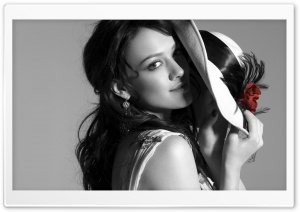 Hilary Duff Dark Hair wallpaper