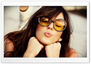 Kiss Love HD Wide Wallpaper for Widescreen