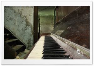 Old Piano HD Wide Wallpaper for Widescreen