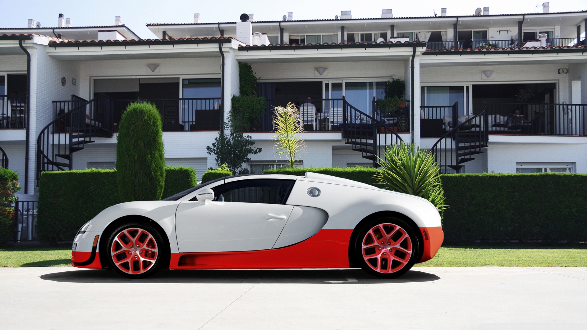 Bugatti Veyron White and Red Ultra HD Desktop Background Wallpaper