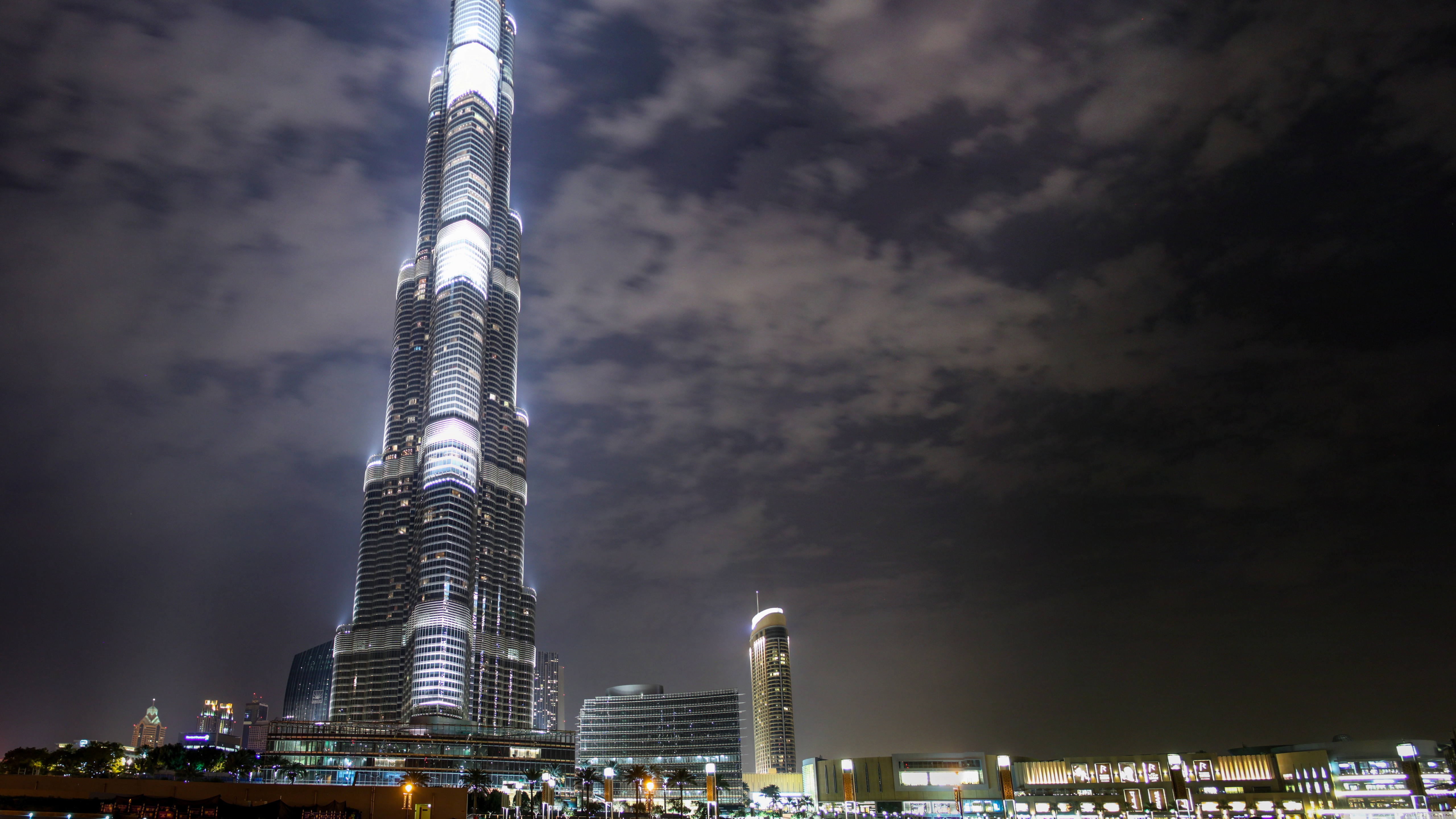Про бурдж халифа. Башня Бурдж Халифа. Башня в ОАЭ Бурдж Халифа. Башня БУШХАЛИФА В Дубае. Башня Буш Буш Халиф.