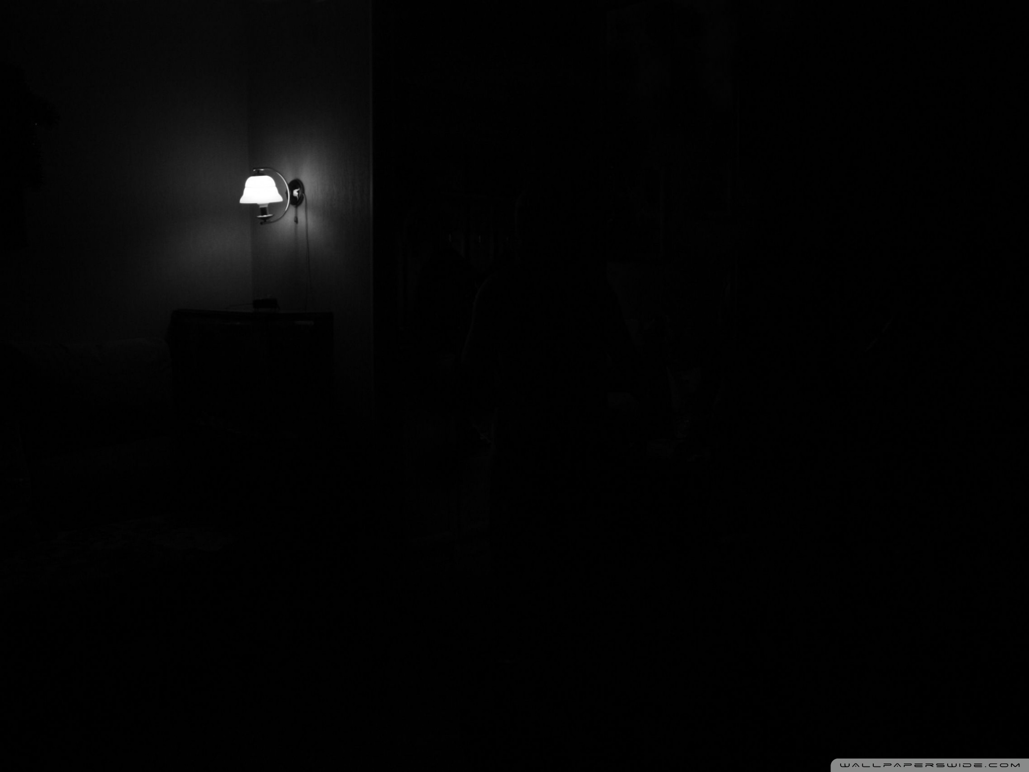 Lamp In Darkness Ultra HD Desktop Background Wallpaper for 4K UHD TV ...