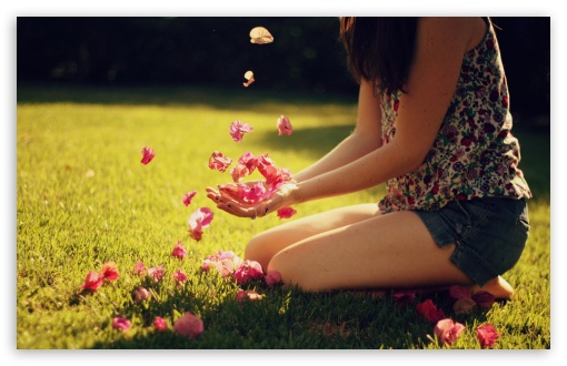 girl_playing_with_flowers-t2.jpg